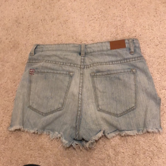 BDG High Rise Lou Hi-Low Shortie Size 25 - Picture 2 of 3